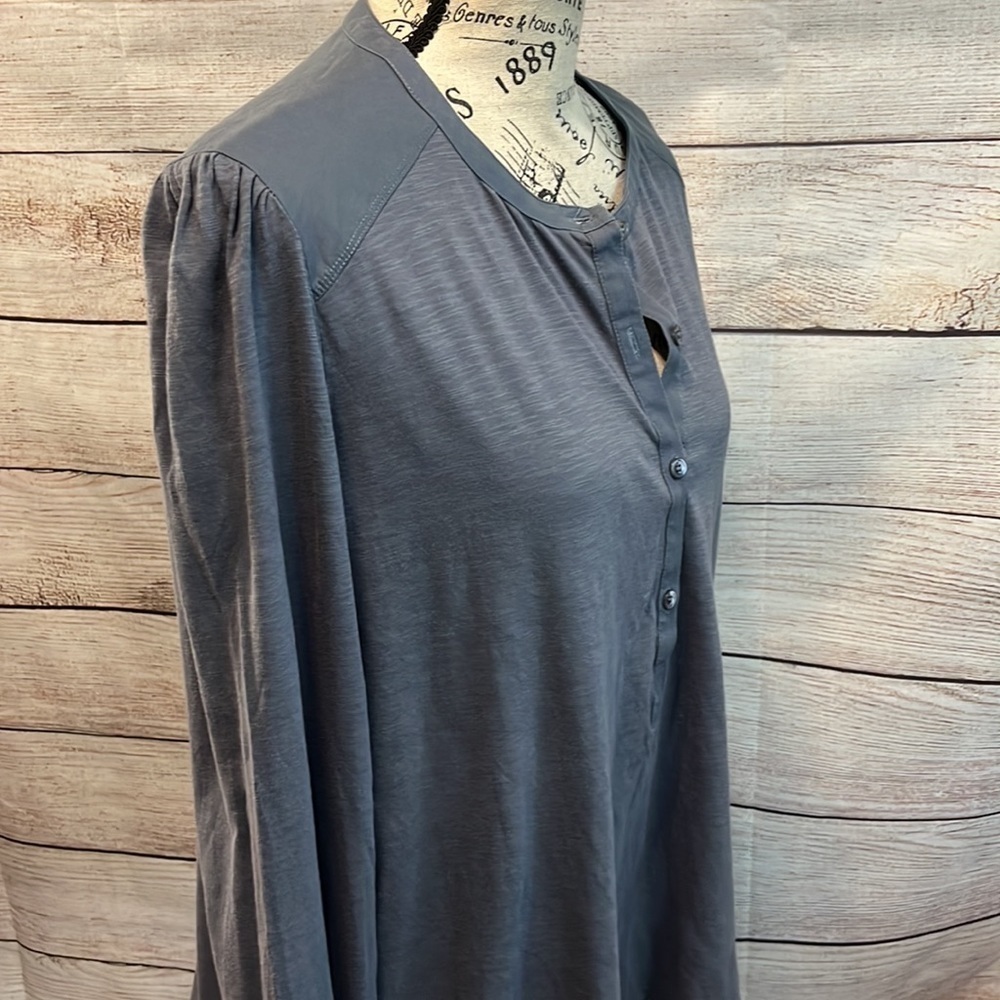 Me + Em Top Blouse Henley Blue Size 14 Buttons - Picture 3 of 9